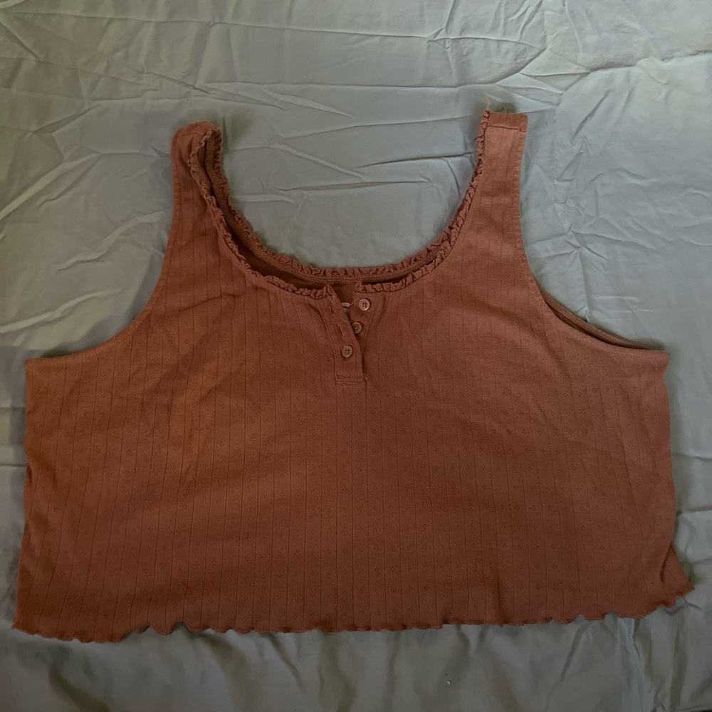 tan/light brown cropped tank top
